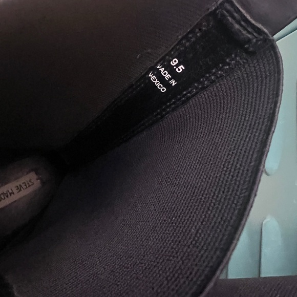 Steve Madden Black Slip-On Chelsea Platform Boots - Picture 3 of 13